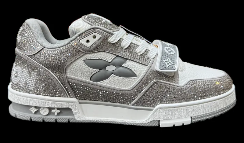 Louis Vuitton [New color scheme for Velcro]