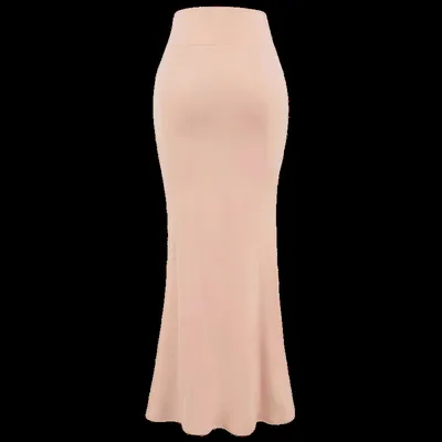 Body-hugging skirt
