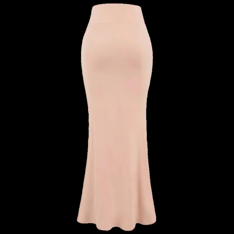 Body-hugging skirt