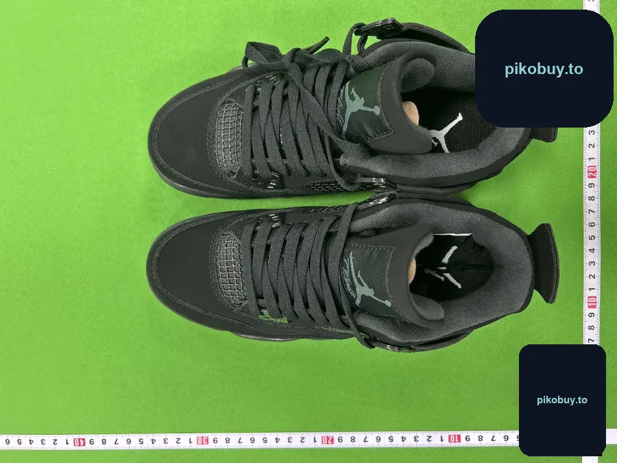 Warehouse QC photo of a jordan 4 17 colorways good quality order